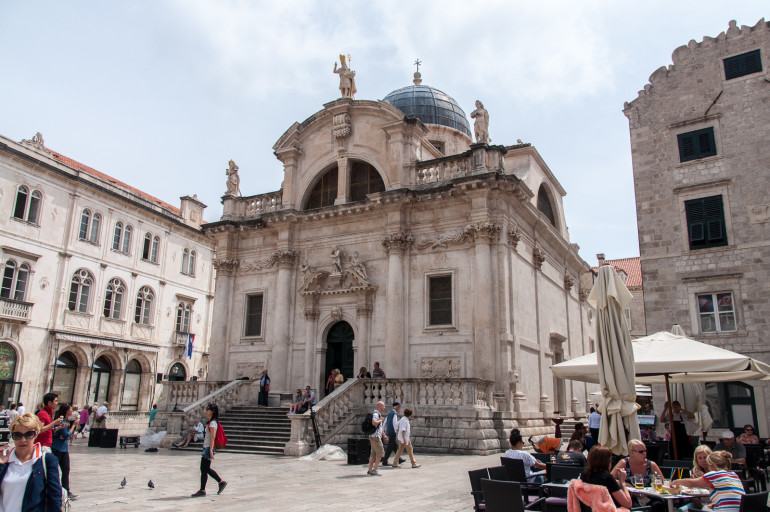 Dubrovnik_torv_med_kirke